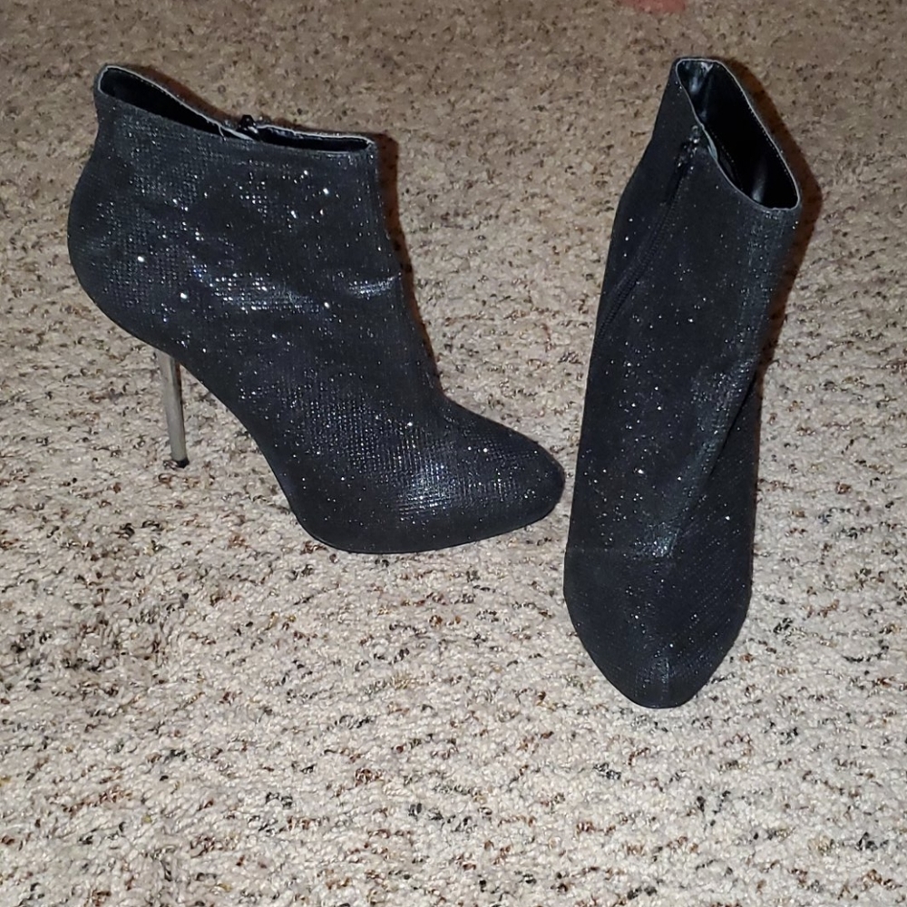 Black heeled booties